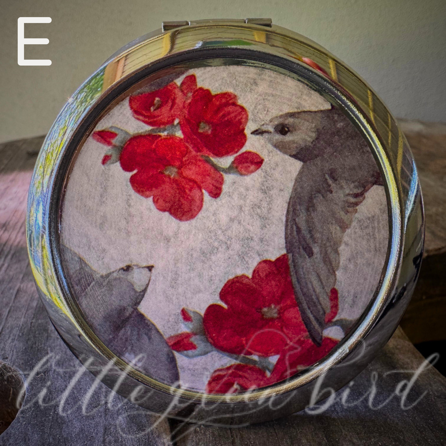 Vintage Beauty Compact Mirror
