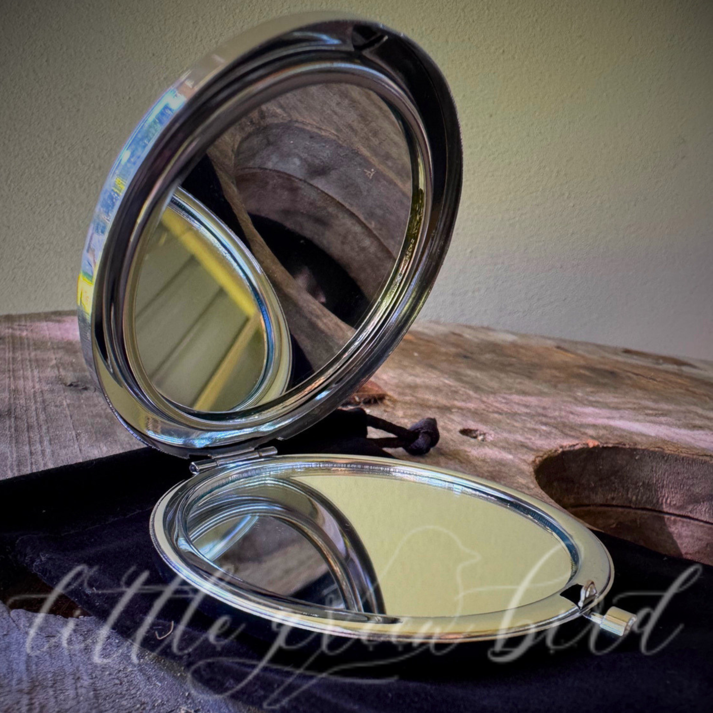 Vintage Beauty Compact Mirror